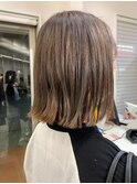 ベージュカラー 切りっぱなし