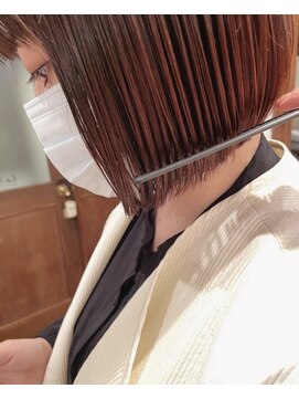 ラレイ(Lalei) 切りっぱなし ミニボブ×オレンジベージュ