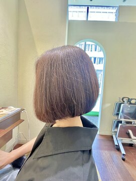 エルサフィロ ヨドヤバシ(el zafiro yodoyabashi) 【el zafiro yodoyabashi】大人女性ほんのり前下がりボブ