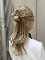 ヴィサージュプラス(VISAGE plus)&nbsp;ハーフアップアレンジ