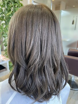 深みグレージュスタイル！