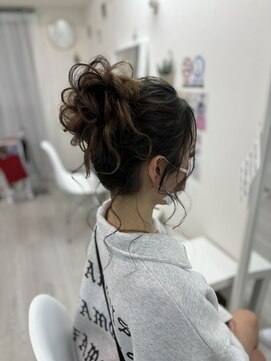 ホワイト(White) ふわふわお団子ヘア♪