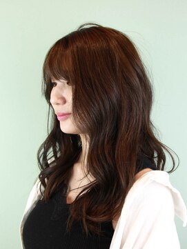 トレパルッキエーレ(tre parrucchiere) [-tre-]ナチュラルロング