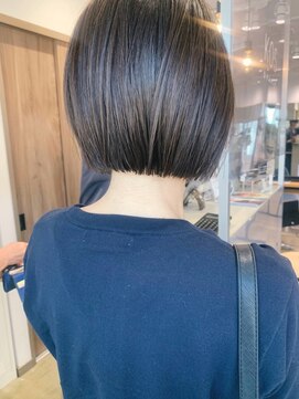 ケーオーエスビューティー(K O S beauty) ぱつんとボブ