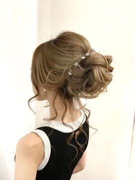 ムーンロータス(Moon Lotus) 後れ毛アップ