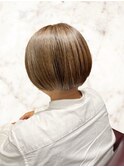 20代30代大人可愛い小顔ショートボブ丸みショートハイライト