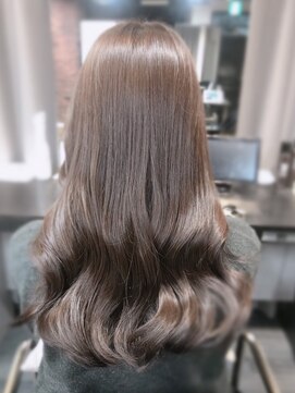 ラックスビーハカタ 福岡博多バスターミナル店(LUXBE HAKATA) ニュアンスカラーエモージュグレージュ髪質改善