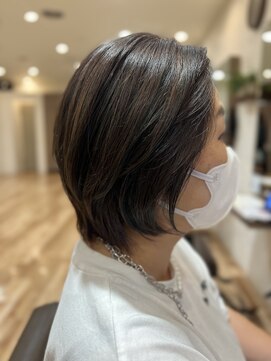 ヴィサージュディオ(VISAGE dio) 白髪ぼかしレイヤーボブ