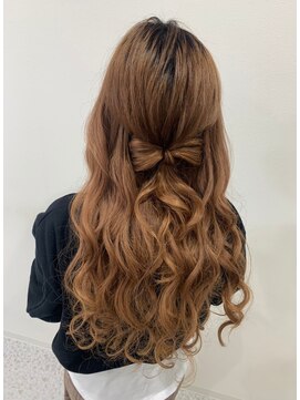 ベルグロー 北新地上通り店(BELLEGROW) ハーフアップリボンアレンジ