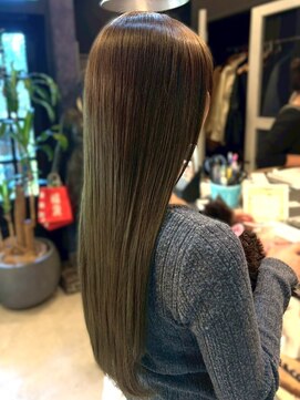 アットザコーナー(at the corner) オリーブグレージュ 透明感カラー ストレート 髪質改善 20代30代