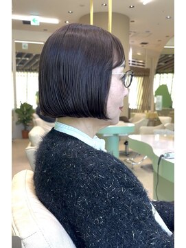 ボヌール 西宮北口(Bonheur) マイナス5歳の透明感。後ろ姿から品格が溢れ出す大人の暗髪ボブ