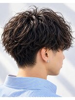 エクラート メン 仙台(ECLART men.)&nbsp;無造作カールのカーリーパーマ｜爽やかな印象のメンズマッシュ