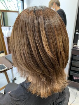 フツーロ 栄(FUTURO) ショートウルフ