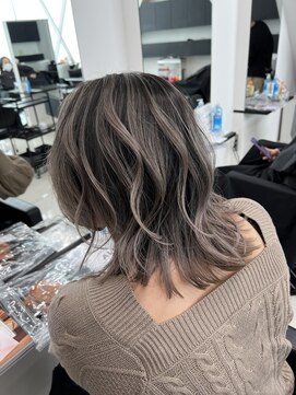 アライブ キチジョウジ(ALIVE Kichijoji) 【ALIVE吉祥寺】ハイライトカラー白髪ぼかし/ケアブリーチ