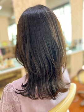 アークスヘアー 髪質改善カラーアッシュベージュ艶感ストレート