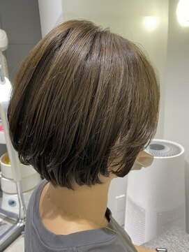 アフロディーテ ギンザ 秋葉原店(APHRODITE GINZA) グレージュカラー/シルキーベージュ/斜めバング/秋葉原