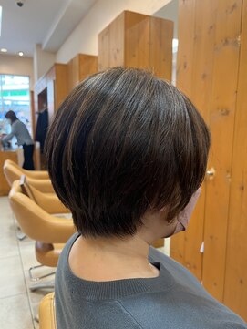 ヘアーアンドメイク エクリ 不動前店(Hair&Make equri) 【目黒不動前】ミニボブ・40代ショート・ハイライトカラー
