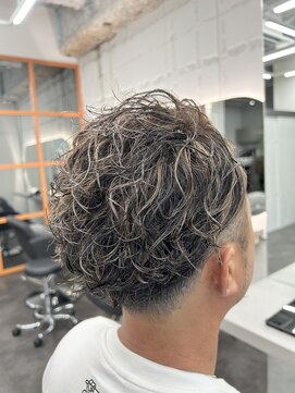 エイト 立川店(EIGHT) ☆天パ×メンズハイライト☆