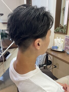 コアフィールフィス(COIFFURE fils) 【見附　今町】中村お任せカット　センターパート　立体感