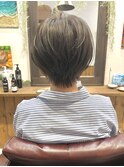 オリーブ増しのショートボブ♪