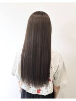 イデアル(Ideal)&nbsp;20代30代大人可愛い髪質改善カラーカーキグレー透明感