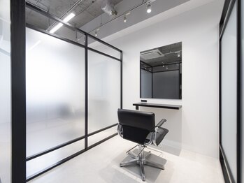 サロウィン 横浜9F(SALOWIN)の写真/都内に複数店舗展開するシェアサロン☆全席半個室だから接触も最低限。