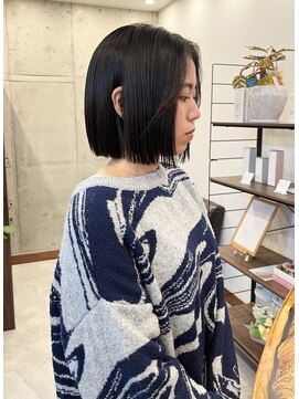 アンバー(AMBER) 切りっぱなしボブ