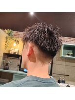 フレッシュネスバーバーショップ(FRESHNESS BARBER shop) ショートツーブロベースのツイストパーマ