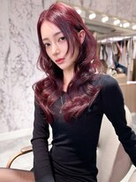 アマンドール(Aman D'or) 韓国レイヤー×フォワード巻き×ボルドーカラー