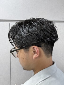 ニコ トウキョウ ロジック(nico TOKYO Logic) メンズセンターパートニュアンスパーマアップバング