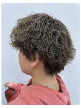 ブロッサム 東久留米店(Blossom) ◎波巻きパーマ×ニュアンスでこなれ感◎