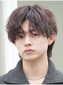 緩め波巻きスパイラルパーマシャドウパーマメンズセンターパート