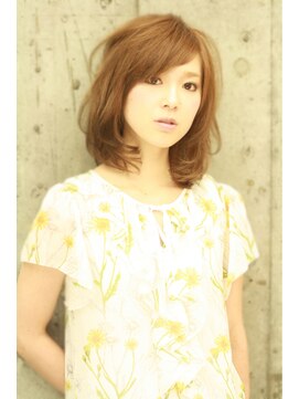 リリーオブザベイス(Lily of the Vase) 大人のフェミニンヘア