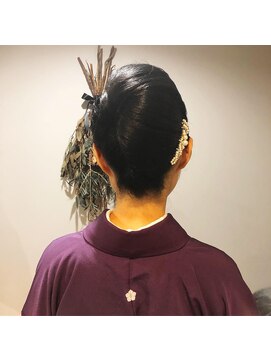 ウィーク 梅田(UiiC) 和装ヘアセット　ボリューム夜会巻き