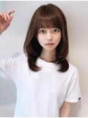 ナチュラルレイヤー大人可愛いスタイル