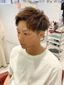 リタ(Lita) アップバング　刈り上げ