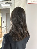 リバレッジ 白金(Leverage) 外国人レイヤーカットナチュラルハイライト【目黒白金】山岡