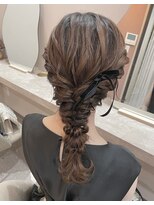 ミラ(Mila)&nbsp;ふんわり編み下ろしアレンジ♪ベロアリボン♪