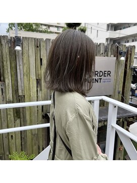 ミント(mint) 赤み除去!オリーブグレーで透明感◎