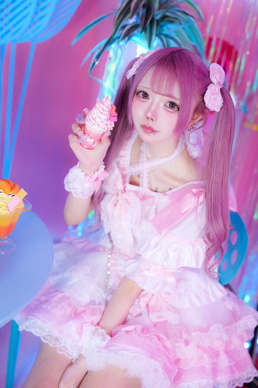 Z世代のお客様から絶大な人気を誇る【ハイトーンカラー×シールエクステ