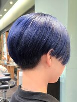 トリコ ショップアンドヘアサロン(tricot shop hair salon)&nbsp;色落ち透明感デザインカラー×刈り上げショート　フクザワ