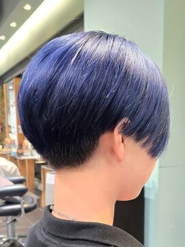 トリコ ショップアンドヘアサロン(tricot shop hair salon) 色落ち透明感デザインカラー×刈り上げショート フクザワ