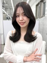 アイヴィー(IVY)&nbsp;グレージュカラー韓国くびれヘア【肥田亜沙美】