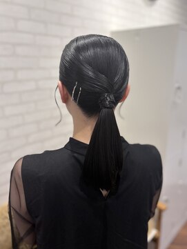 ジーナ 博多(Zina) 【 shiori 】シンプル タイトアレンジ