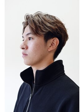 メンズショート　ブリーチ　フェザーパーマ