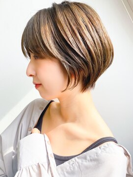 ナル バイ マグ(nalu by Mag) 大人可愛いグレージュ◎ブリーチなし前髪カット小顔ショート