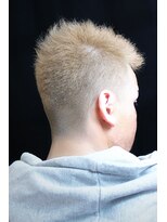 カプリヘアーデザイン(Capri Hair design) ソフトモヒカン☆アッシュベージュ♪