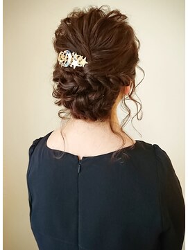 ヘア メイク リン(hair make rin) ねじねじまとめ髪(^^)