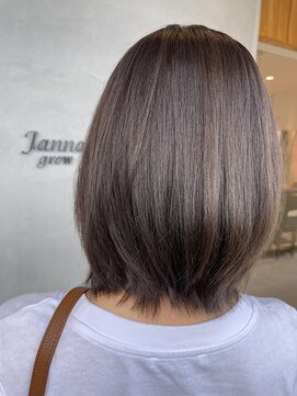 ジャンナ グロー(Janna grow) グレージュヘア