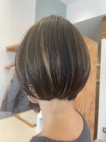 コル(Cor)&nbsp;軽めボブ×表面ハイライト